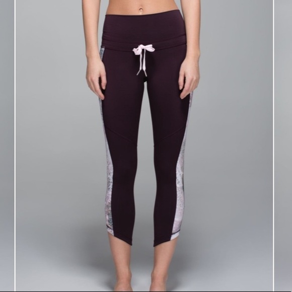 Lululemon Retreat 7/8 leggings J127 - Picture 1 of 12